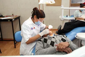 Atiende SMDIF problemas bucales con Semana de Salud