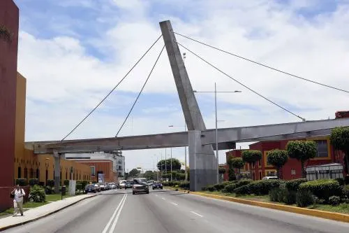 Podrían abrir al público el puente que cruza de la Casa del Torno al Centro de Convenciones