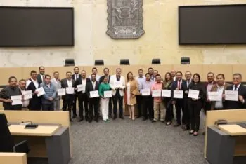 Reconocen en Congreso de Puebla a exdelegados de la Secretaría de Gobernación