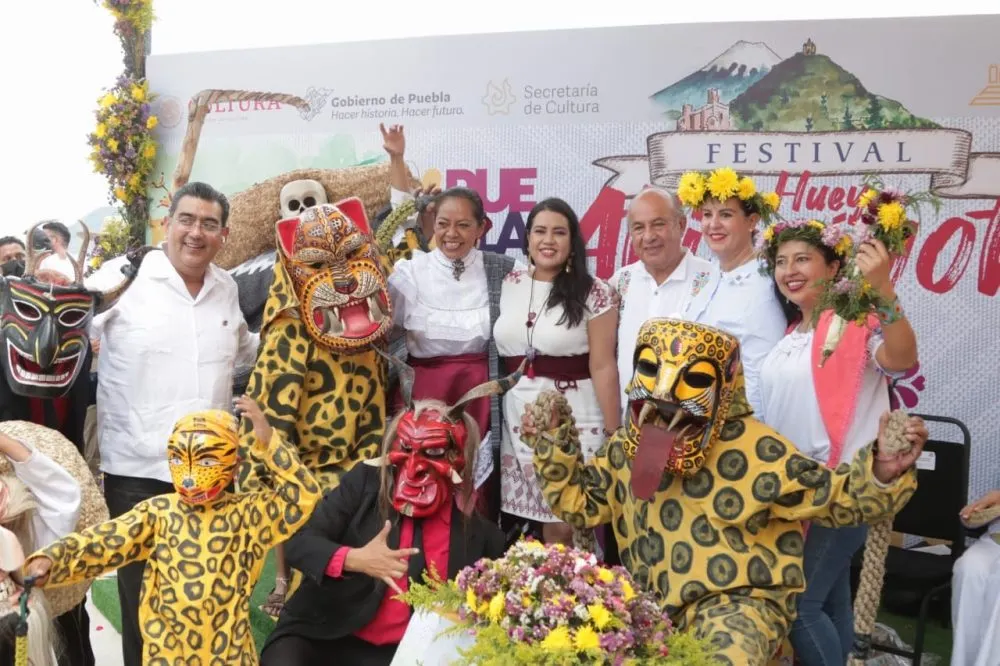 Más de 12 mil personas disfrutaron del Festival Huey Atlixcayotl en la Plazuela de la Danza en Atlixco