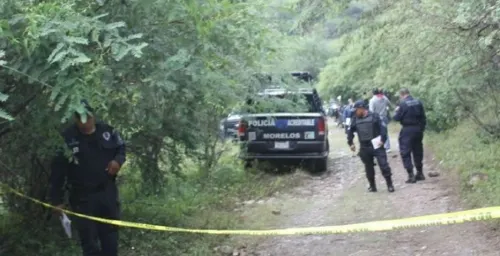 Localizan el cuerpo de una mujer atada de pies y manos en Tecamachalco