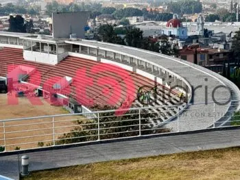 Destruyen las gradas del estadio Ignacio Zaragoza, en la Zona de Los Fuertes