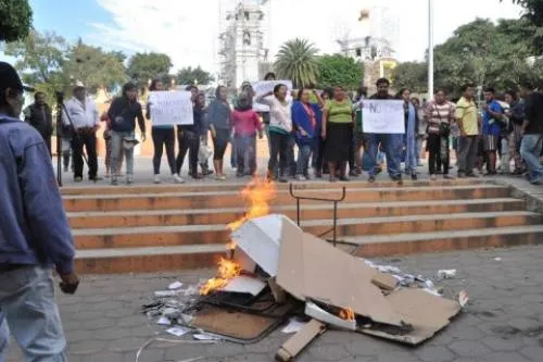 Queman boletas sobre consulta de termoeléctrica en Morelos