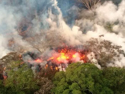 Volcán Kilauea hace erupción explosiva en Hawaii