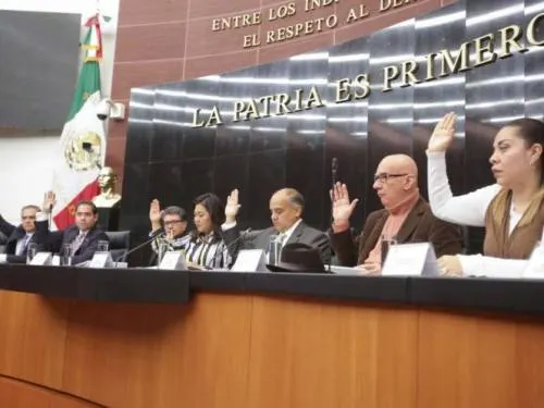 Instalan en el Senado Comisión para dar seguimiento a accidente en el que murió MEA y RMV