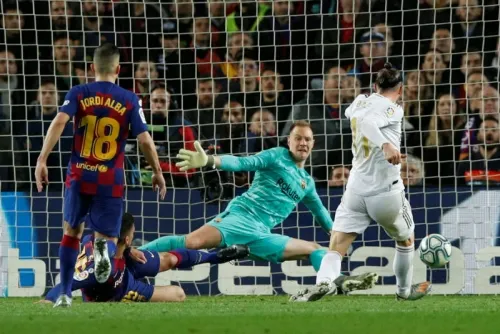 Real Madrid domina Clásico, pero empata 0-0 ante Barcelona