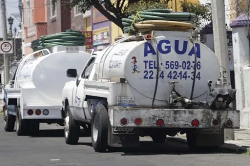 Gobierno Estatal asume el suministro de agua con pipas en la capital poblana