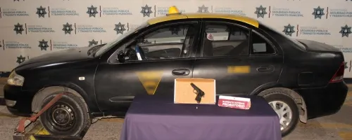 Detuvo policía municipal de Puebla a dos hombres en posesión ilegal de arma de fuego