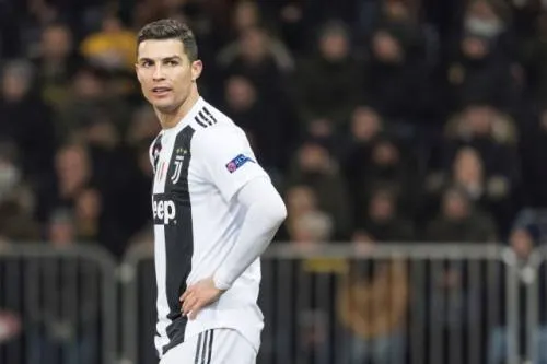 ¿El peor de su carrera? El tiro libre de Cristiano Ronaldo que sorprendió a todo el estadio