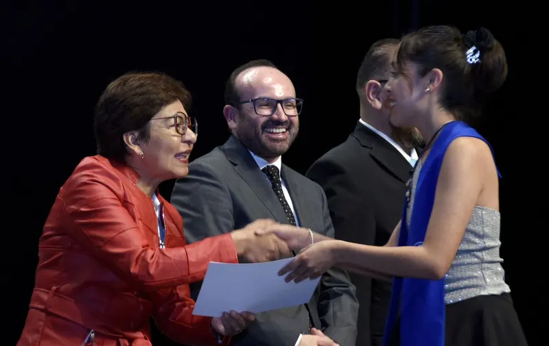 buap-lilia-cedillo-graduacion-prepa-emiliano-zapata