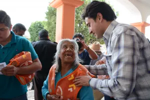 Entrega José Juan Espinosa obras y apoyos en Almoloya