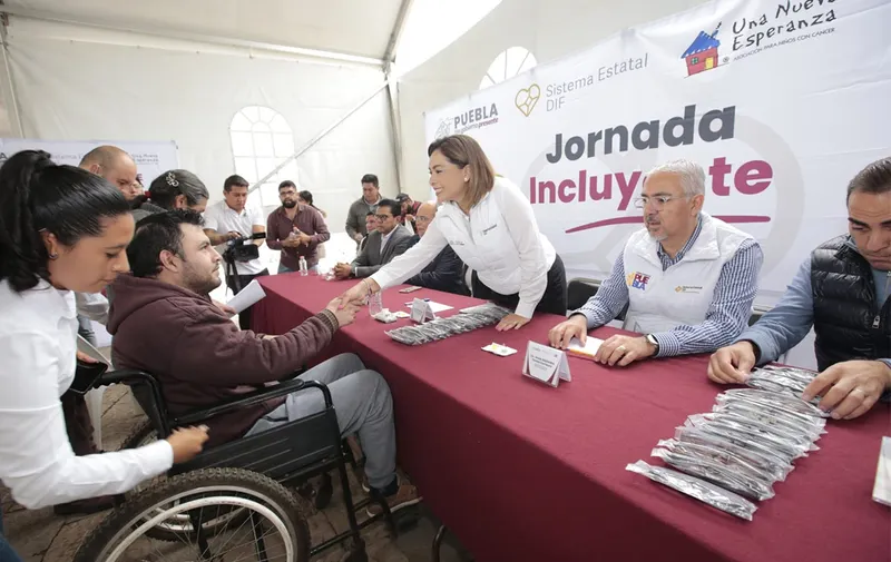 La presidenta honoraria del Patronato del SEDIF, Gaby Bonilla, encabezó la “Jornada Incluyente” en Zacatlán
