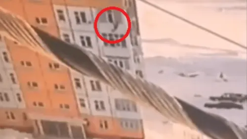 Cae de noveno piso, se para y se va caminando (vídeo)