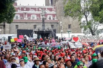 Miles de simpatizantes de Morena se reúnen en Puebla para respaldar a Sheinbaum, a dos años de su triunfo
