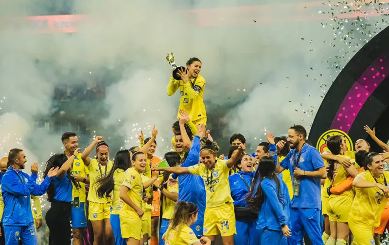América