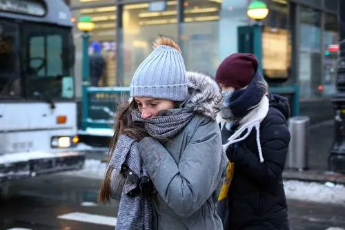 Alerta en costa este de EU por frío extremo