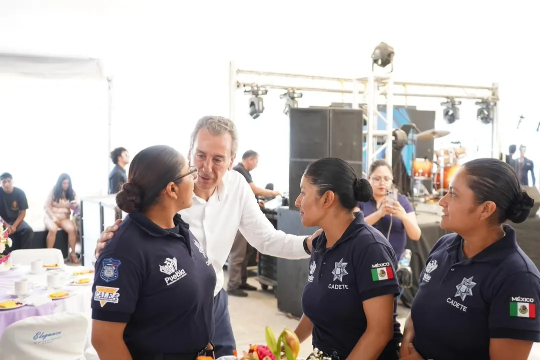 Festejo a madres policías