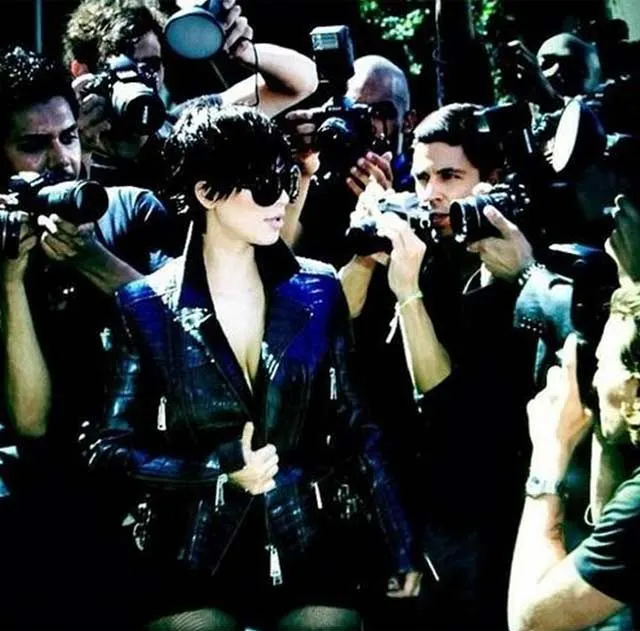 Kim Kardashian estrena look futurista
