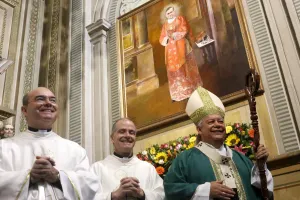 Convoca Arzobispo a CNTE y gobierno federal entablar diálogo