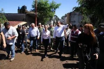 No vamos a dejar desamparado a nadie: Sheinbaum cobija y atiende a damnificados en Huauchinango