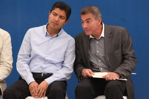 Asiste ER a inicio de trabajos en barrios de Puebla