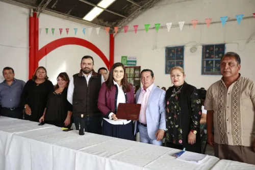 Baraquiel Calva honra la confianza ciudadana al rendir cuentas de su gobierno: CRV