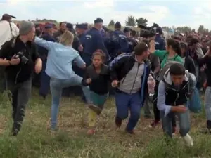 “No soy camarógrafa racista, pateadora de niños”: húngara