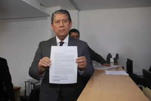 Tras registrarse como aspirante a dirigir la FGE, Higuera Bernal descartó ser “el gallo de la 4T”
