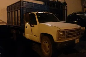 En Cuautlancingo recuperan camioneta con combustible ilícito
