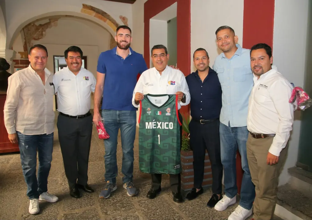 Sergio Salomón respalda a Selección Mexicana de Basquetbol