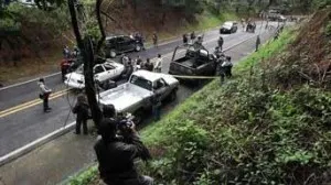 Revelan que eran de la CIA los agentes atacados por policías en Tres Marías