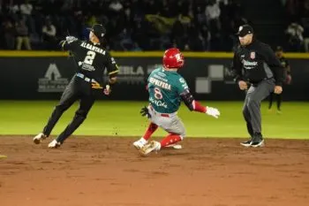 Diablos Rojos apalea a Pericos y obliga al Juego 6; la serie se muda a CDMX