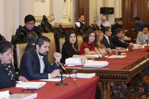 Nuestra capital sin pies ni cabeza