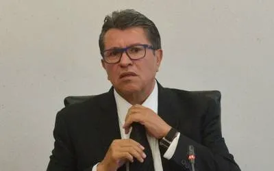 Hackean WhatsApp del Senador Ricardo Monreal