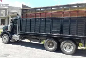 Recuperan 3 mil litros de hidrocarburo; detienen a dos