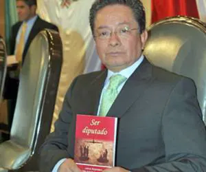 Jaime Alcántara compró aviones en la PGR que no servían