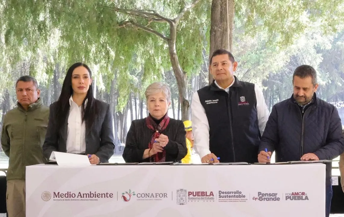 Semarnat respalda la restauración ambiental de La Malinche en Puebla