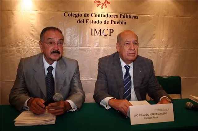 Colegio de Contadores de Puebla  colocan 1era piedra de nueva sede