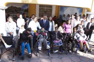 Entrega apoyos DIF de San Andrés Cholula