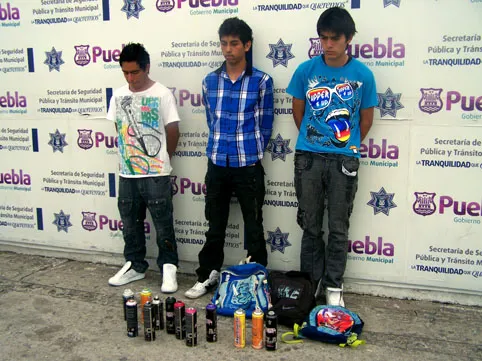 Policía Municipal aseguró a presuntos graffiteros