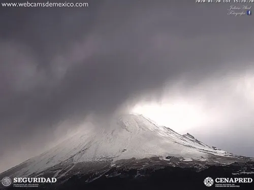Nevadas pintan de blanco el Pico de Orizaba y el ‘Popo’