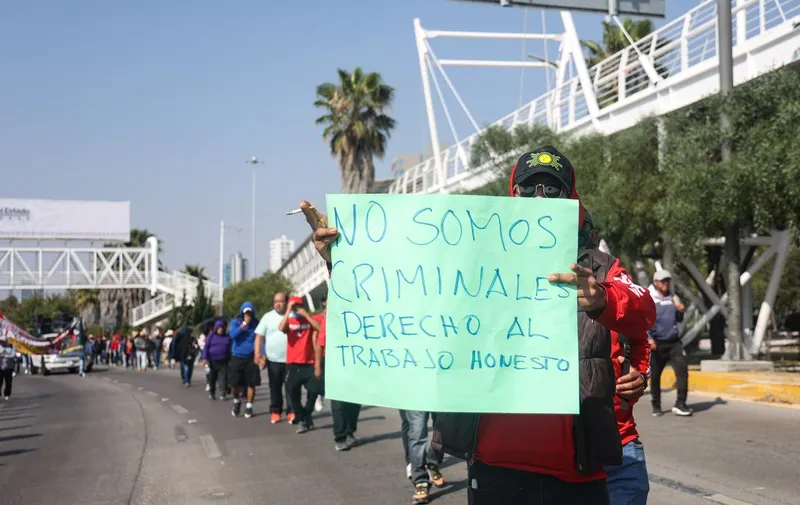 marcha-taxistas-28-de-octubre-via-atlixcayotl