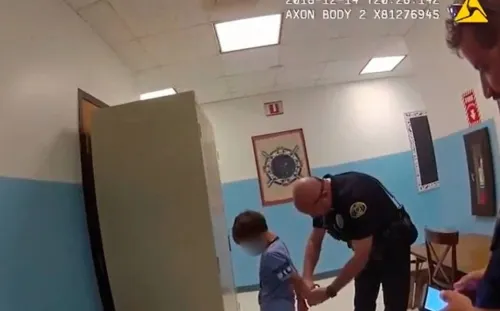 Detienen a niño de 8 años en Florida; familia demandará