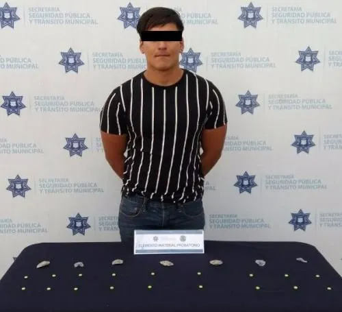 Asegura Policía municipio a presunto narcomenudista