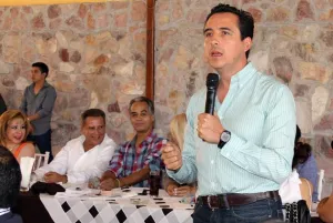Se reúne Pablo Fernández con ex candidatos de la coalición 5 de Mayo