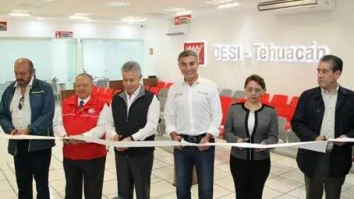 David Penchyna y Tony Gali inauguran el Centro de Servicio Infonavit en Tehuacán