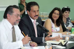 Ofrece Alfonso Esparza respaldo total a la investigación