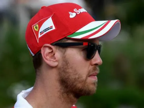 Vettel, el más rápido en primer ensayo en Bahréin