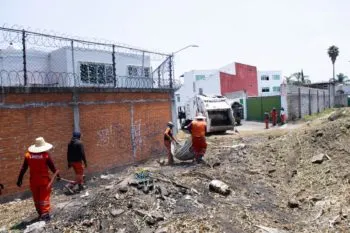 Limpian barranca Río Zapatero para prevenir inundaciones en Puebla
