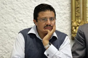 PRD confía que situación del PRI no afecte en el Congreso